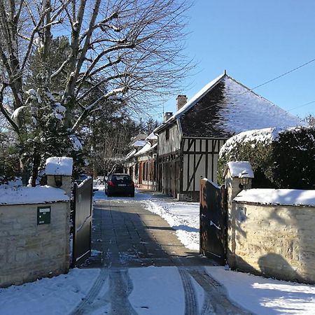 Отель Domaine Du Carouge Lirey Экстерьер фото