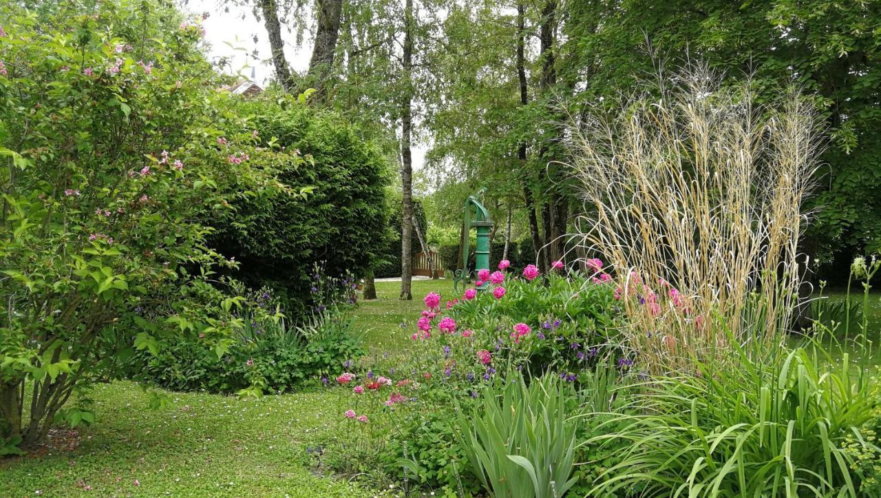 Отель Domaine Du Carouge Lirey Экстерьер фото
