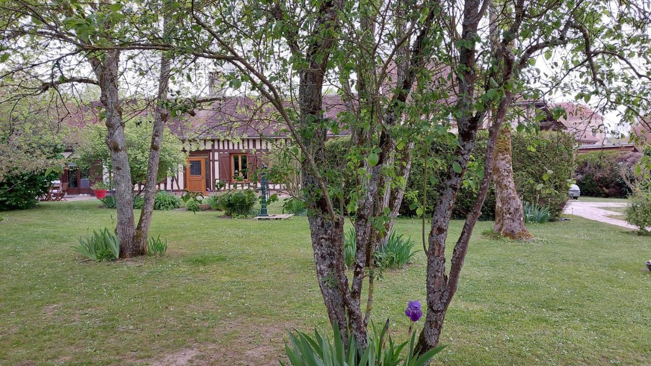Отель Domaine Du Carouge Lirey Экстерьер фото