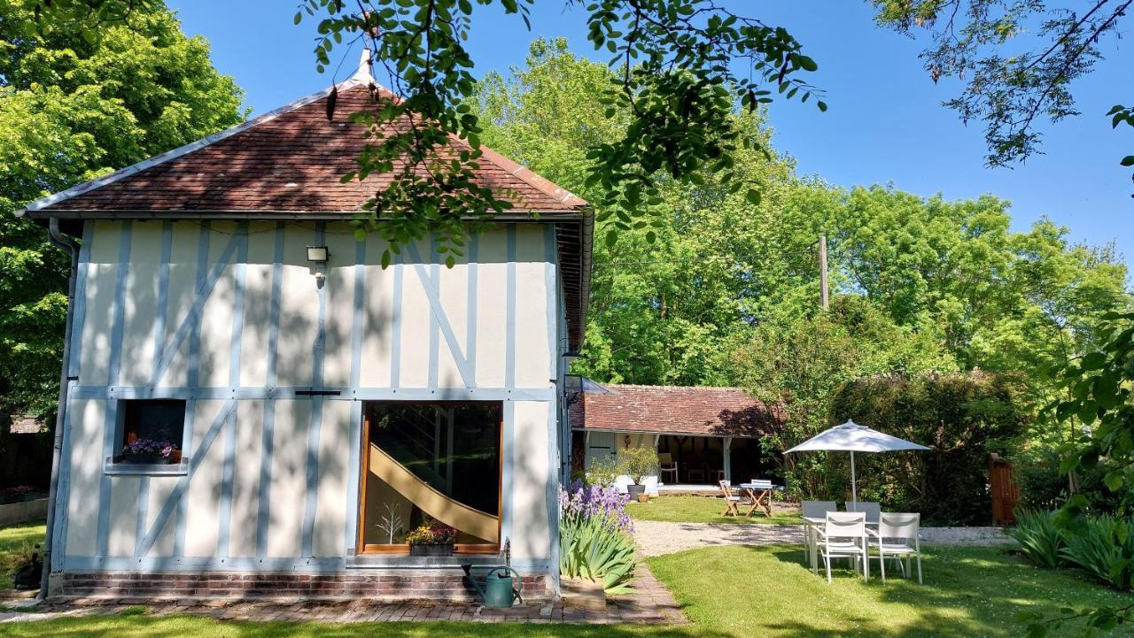Отель Domaine Du Carouge Lirey Экстерьер фото