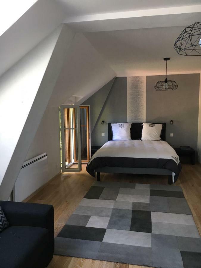 Отель Domaine Du Carouge Lirey Экстерьер фото